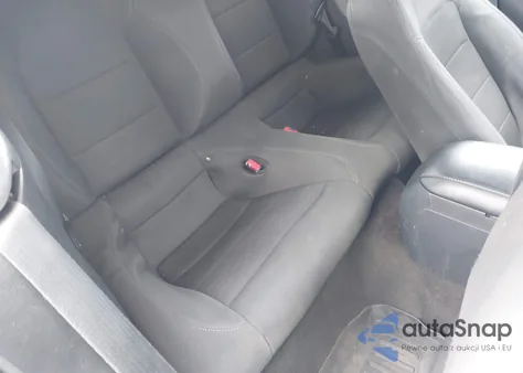 2016 Ford Mustang V6 z USA, uszkodzony, nr VIN 1FATP8EM8G5246963